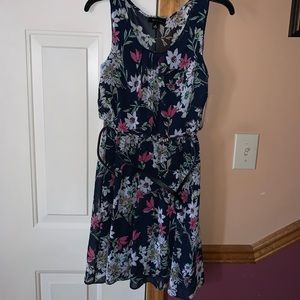 🌀NWT Flower Dress (Includes Waist Belt)